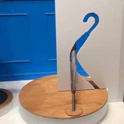 Hyperbolic slot umbrella