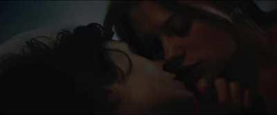 Fiona O'Shaughnessy & Abigail Hardingham - Nina Forever (2015)