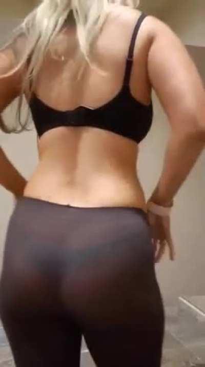 Just because I have narrow hips doesn’t mean I have no ass❤️😎