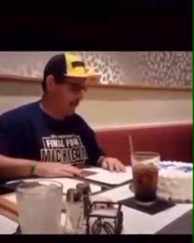 a friend of mine sent me this, and I can't help but to share this little video. If this isn't wholesome, I don't know what is.