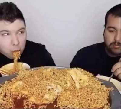 Nikocavo avocado getting slapped 😎👊