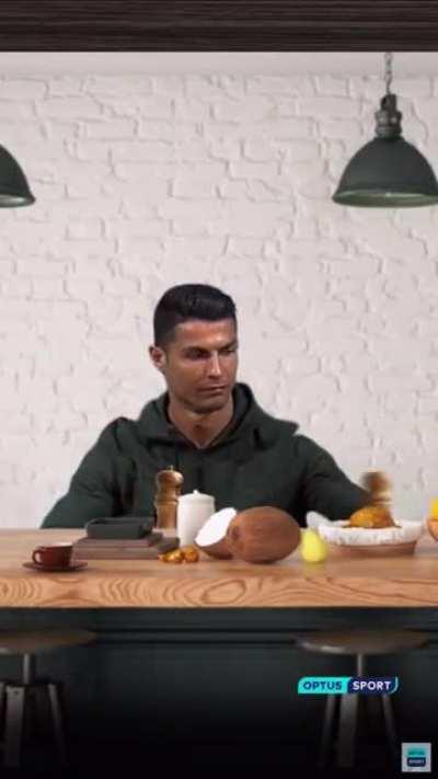 Ronaldo & Pogba have breakfast together