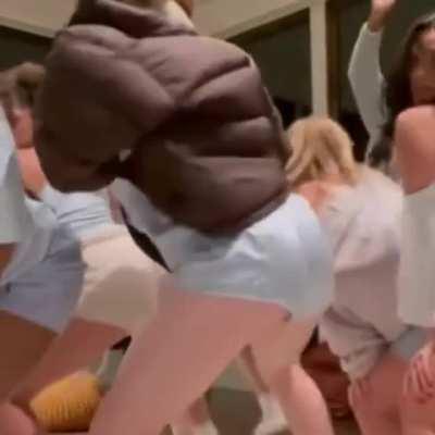 Billie Eilish's titties are falling out