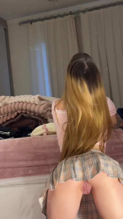 Wanna eat my pussy from behind?