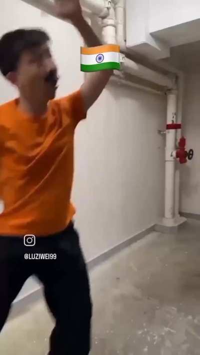 Fugindo do passinho do zumbi