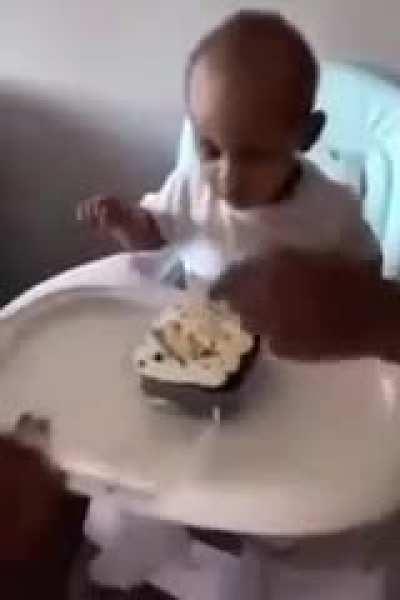 baby's birthday cake