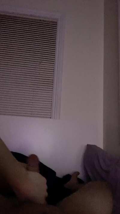 How the babe at r/patrioot handles cock