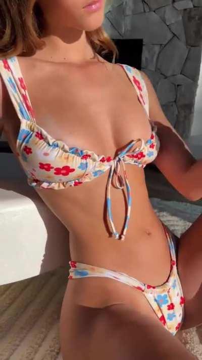 Slightly different version... they're struggling to stay in 🥰