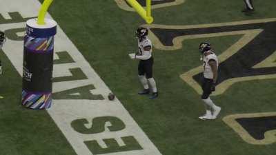 [Celebration] Kirk delivers an Amazon package, doorstep photo and all