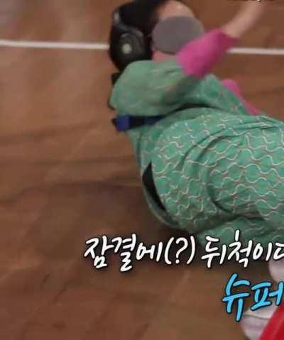 JiHyo as a goalkeeper