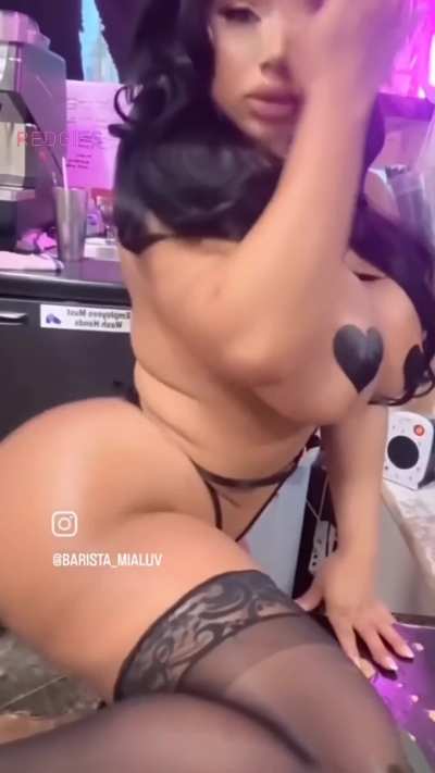 Your favorite barista is ready for work! You gonna be tipping good right?