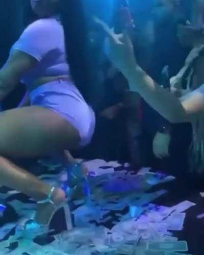 Megan thee stallion is so sexy.