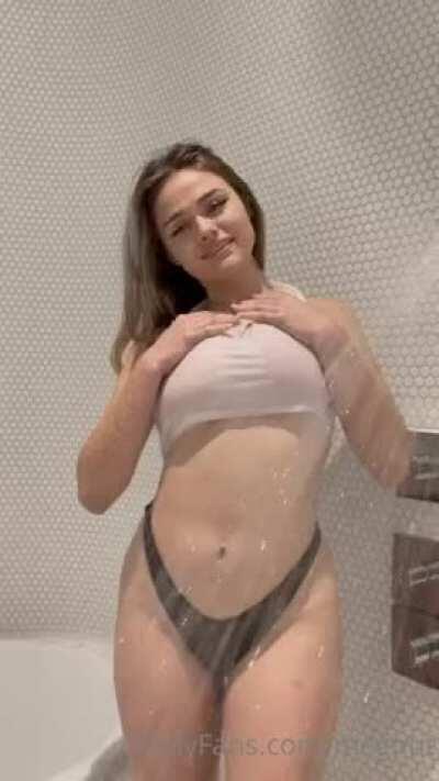 GET HER FULL OF Album 😍BELOW! 😈