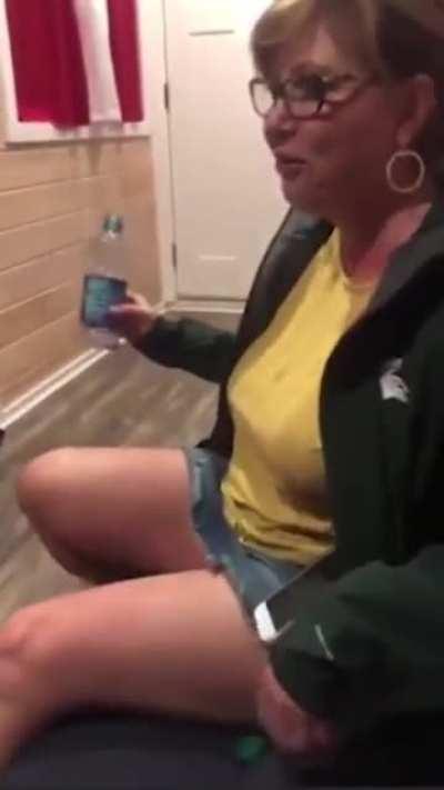 Hmc while I drink with my daughter