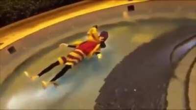 Cuando tú mamá te dice que ya estás muy grande como para celebrar tu cumpleaños