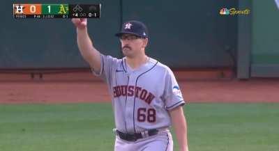 [Highlight] [Highlight] Oakland Athletics announcer accidentally calls a fly out as a home run