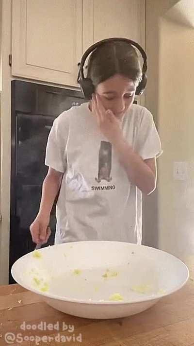 i sure am glad i didnt eggspLODDEEE!!!