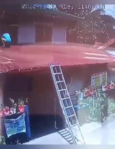 WCGW if no one support the ladder