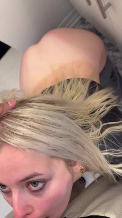 Sucking dick looks better with Tanlines