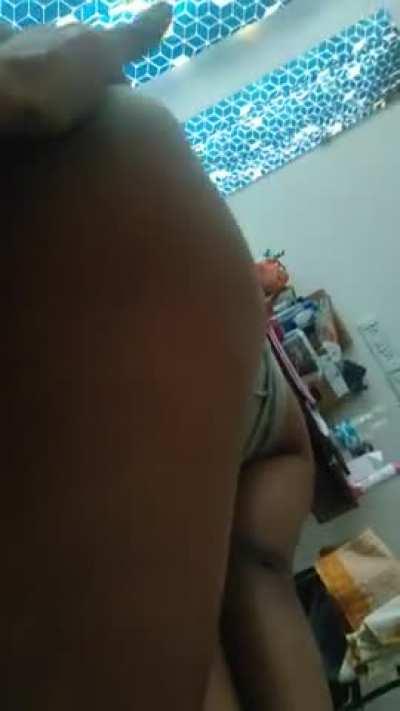 Seems like a good way to start posting here. A very plump booty