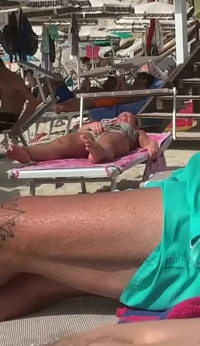 She's got an itch to scratch!