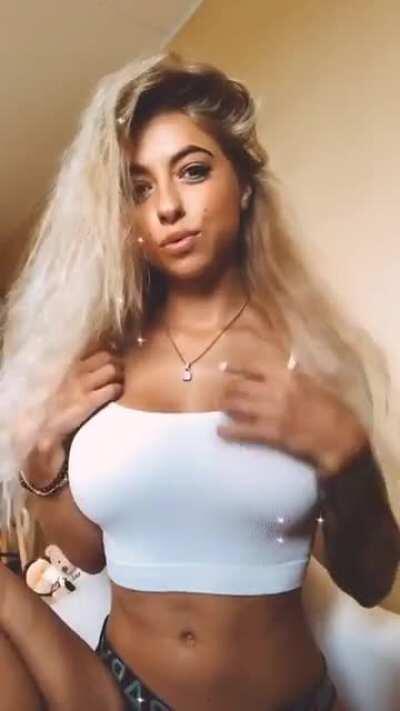 Daily tits dose 😈