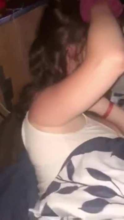 When the parent are out 😮