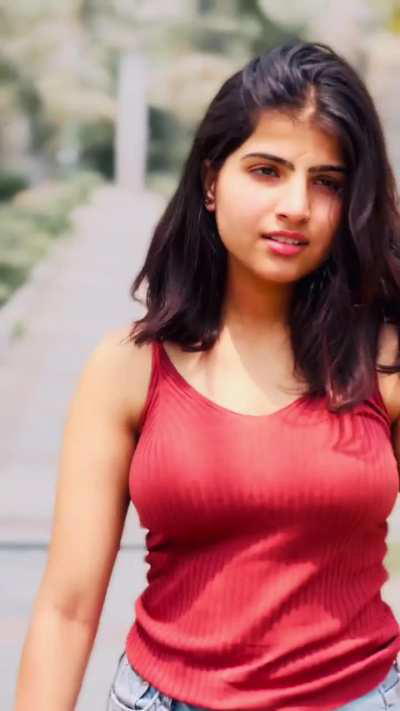 Dipanshi Saini , IG : @brownfitdips 