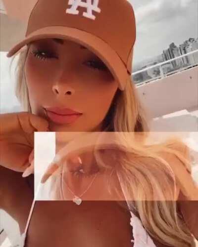 Larissa Wambier @lariwambier