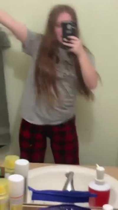 jiggly like always <3