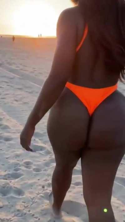 WholeLottaAss Compilation 🍫🍑🐱😈🇨🇦🇯🇲
