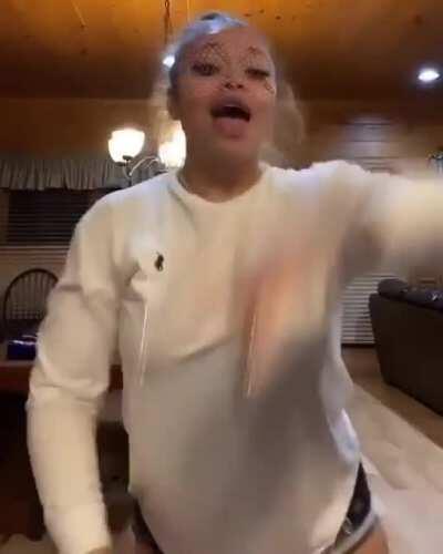 Thick and sexy 😍🤤