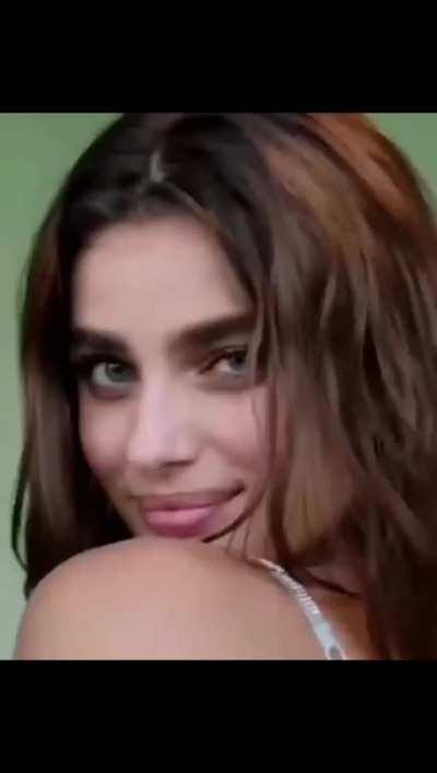 -TAYLOR MARIE HILL 💓 