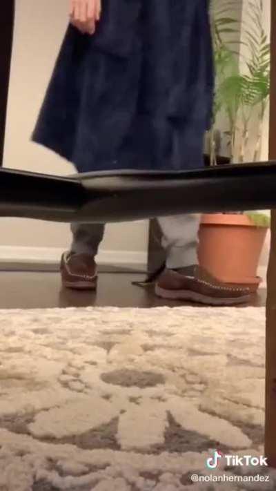 When you meet two survivors at the generator and miss your skills check (credit nolanhernandez) (the mom is Michael ) I am the dumb one who hides in the cabinet. 😂😂😂