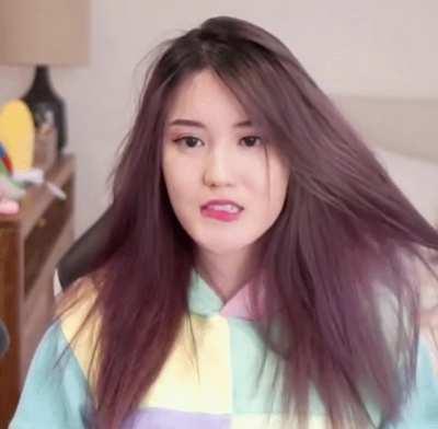 More than 1 min of Kimi lip biting