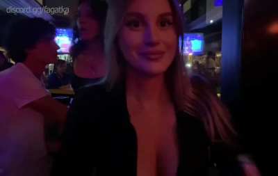 Getting fingered in the club