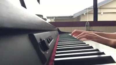 Grian timelapse music on piano.