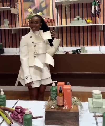 Shelly-Ann Fraser-Pryce (Olympic Sprinter - Jamaica)