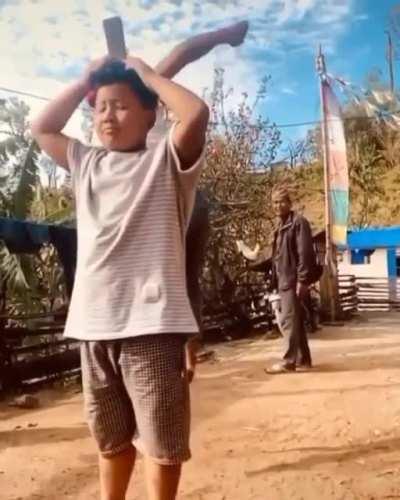 The way is neck moves!