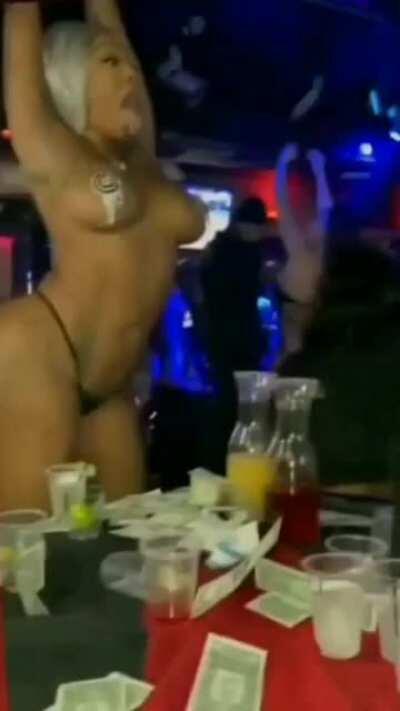 Tha Girlz love her!!