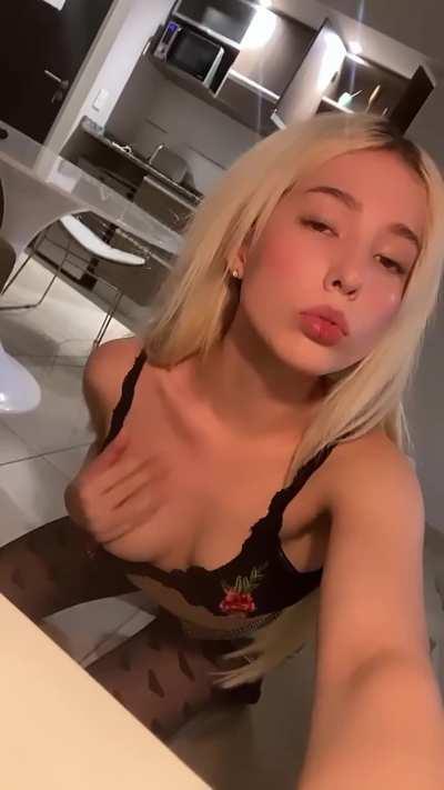 Any chance we would fuck on the first date if I show up like this?