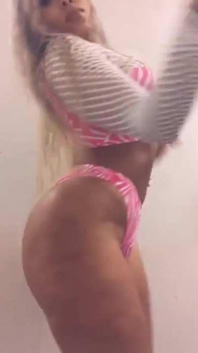 erieeexoxo throwback 🍑🔥