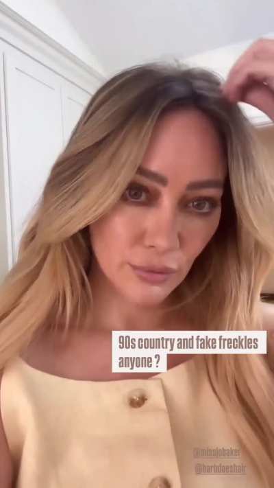 Hilary looking glamorous IG 5 9 25