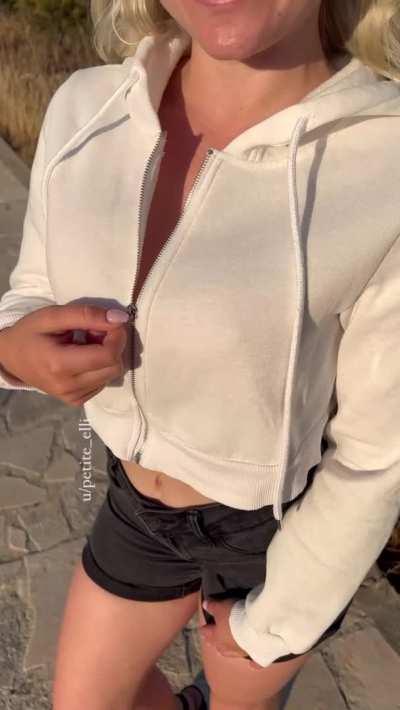 Yes, I never wear a bra under my tops