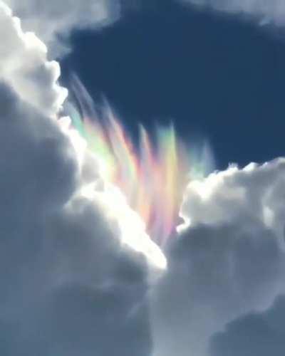 🔥 Rainbow clouds over Merritt Island 🔥