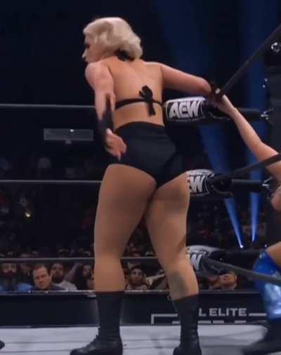 Toni Storm on Dynamite 10/4/23