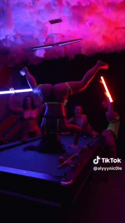 Choose the best out of these 4 thots!