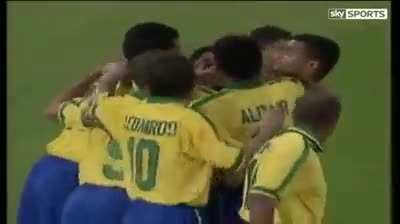 Amazing goal! That Curve ball