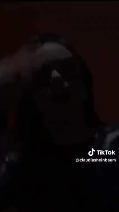 Shale por donde empezar...... k pinche oso la neta 🙈🤢🤮