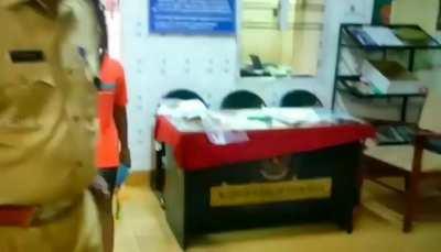 wholesome Christmas carol video!